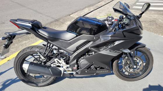 YAMAHA YZF R15 
